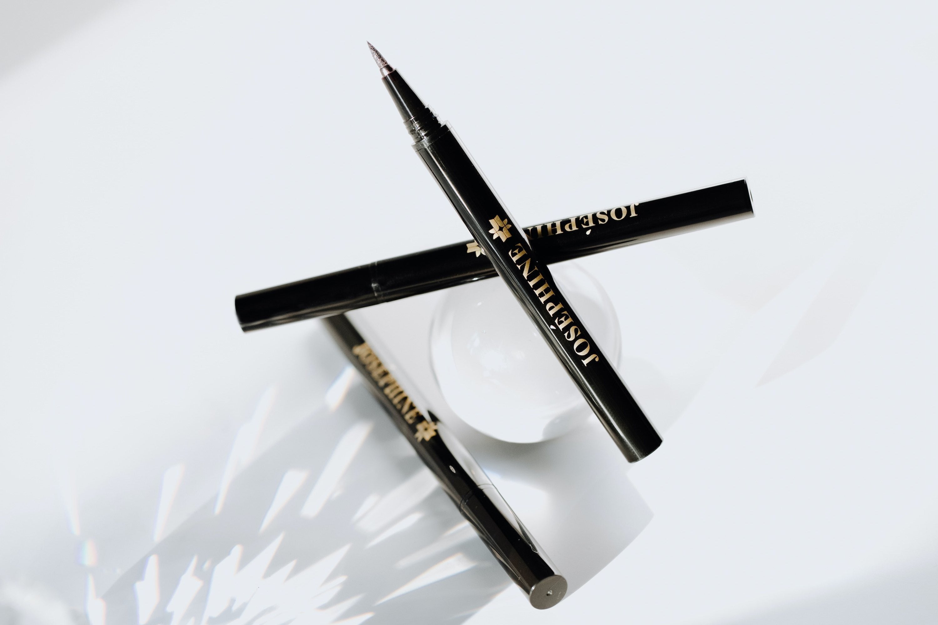 Shop EYE/DEFINE: Natural Waterproof Graphic Eyeliner Pen - Josephine Cosmetics